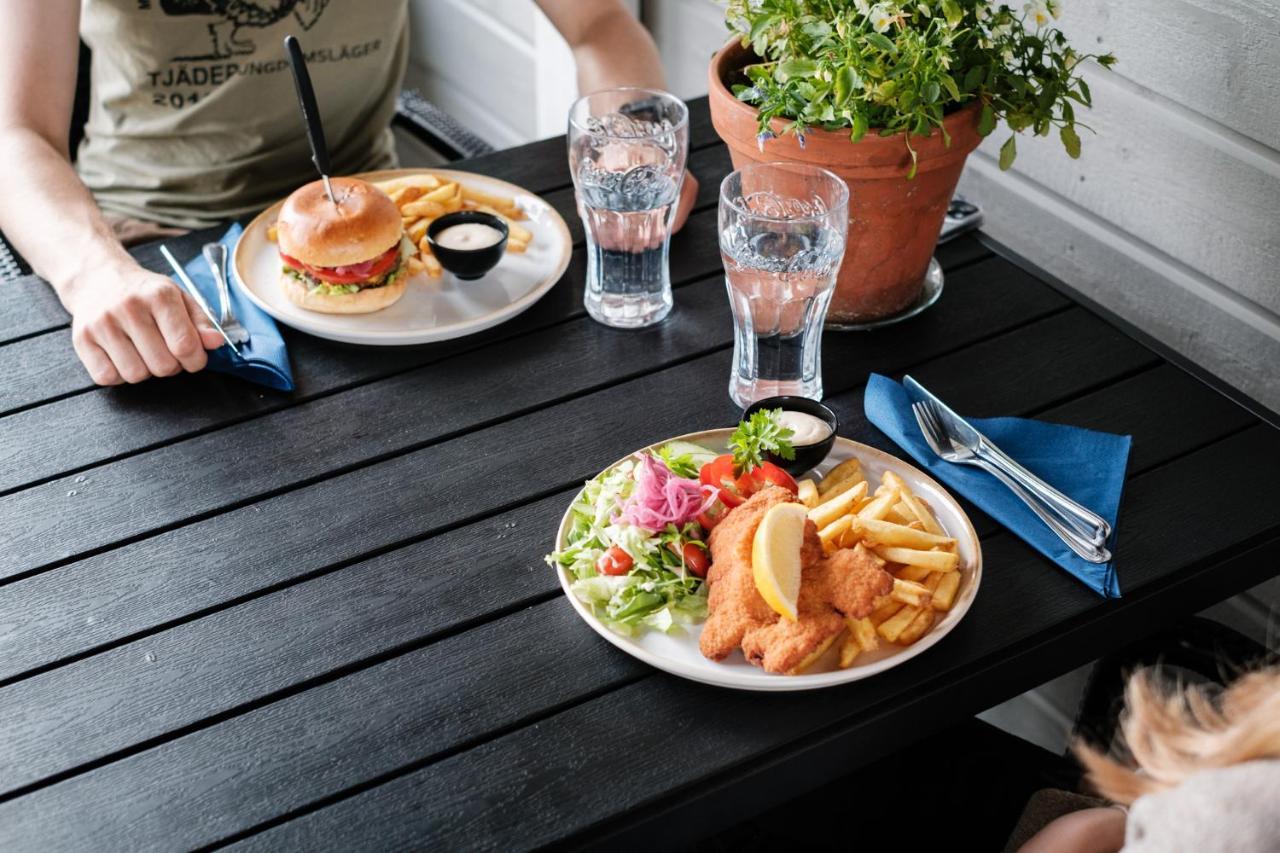 Bed & Breakfast Restaurang Sybarit Houtskar Eksteriør billede
