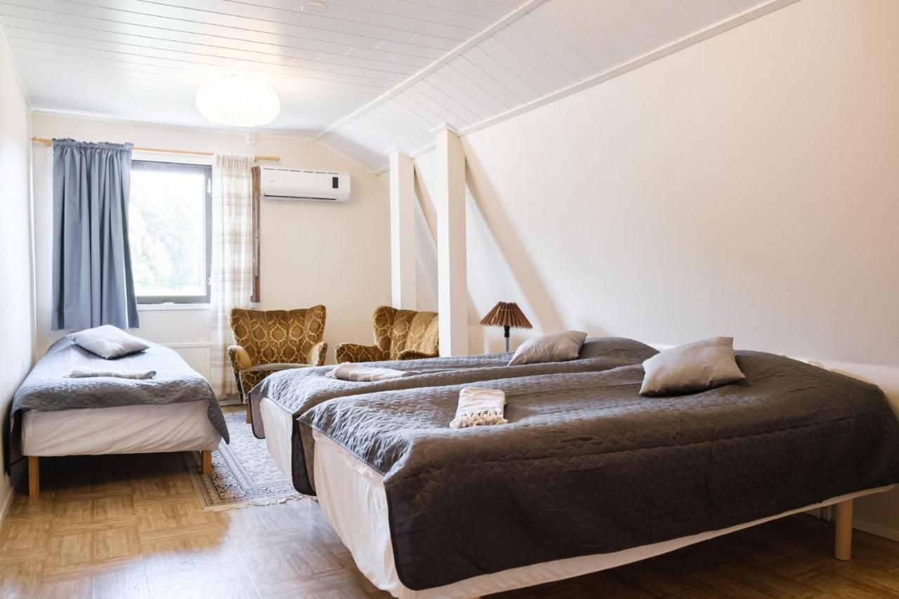 Bed & Breakfast Restaurang Sybarit Houtskar Eksteriør billede
